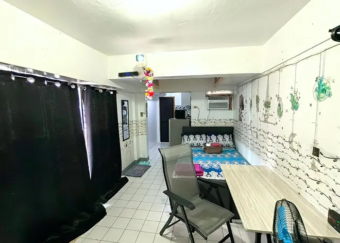 Rooftop Makati Apartment *
